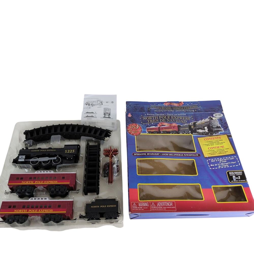 Eztec Battery Operated North Pole Express Train Set 29pc Locomotive 11ft Track+